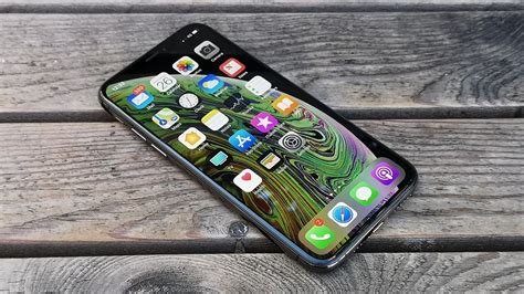 are i phone companys in china in a union - Apple scrambles to get iPhones to U.S. to beat tariffs .